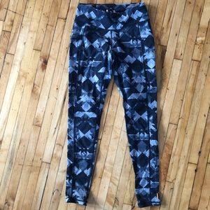Lucy Geo Print Pocket Leggings